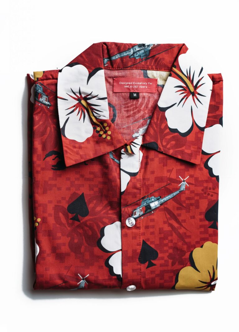 Photo of custom print Hawaiian shirt for HMLA-267 Vipers